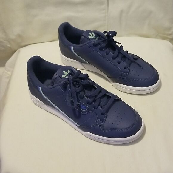 Womens Adidas - Picture 3 of 6